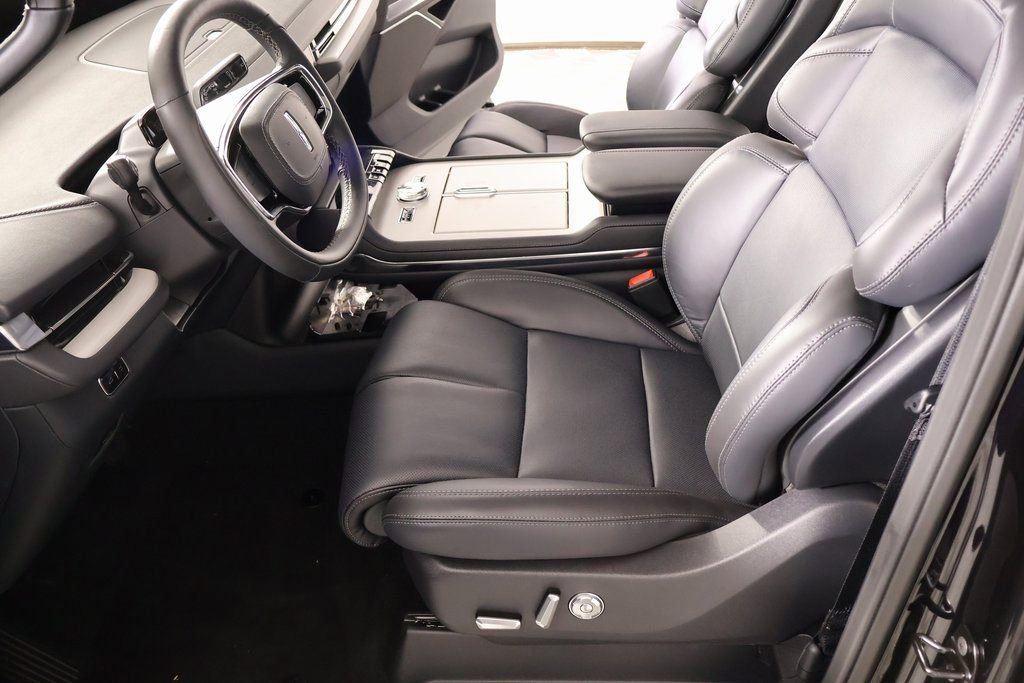 New 2025 Lincoln Navigator Reserve w/ Jet Appearance Package image 11