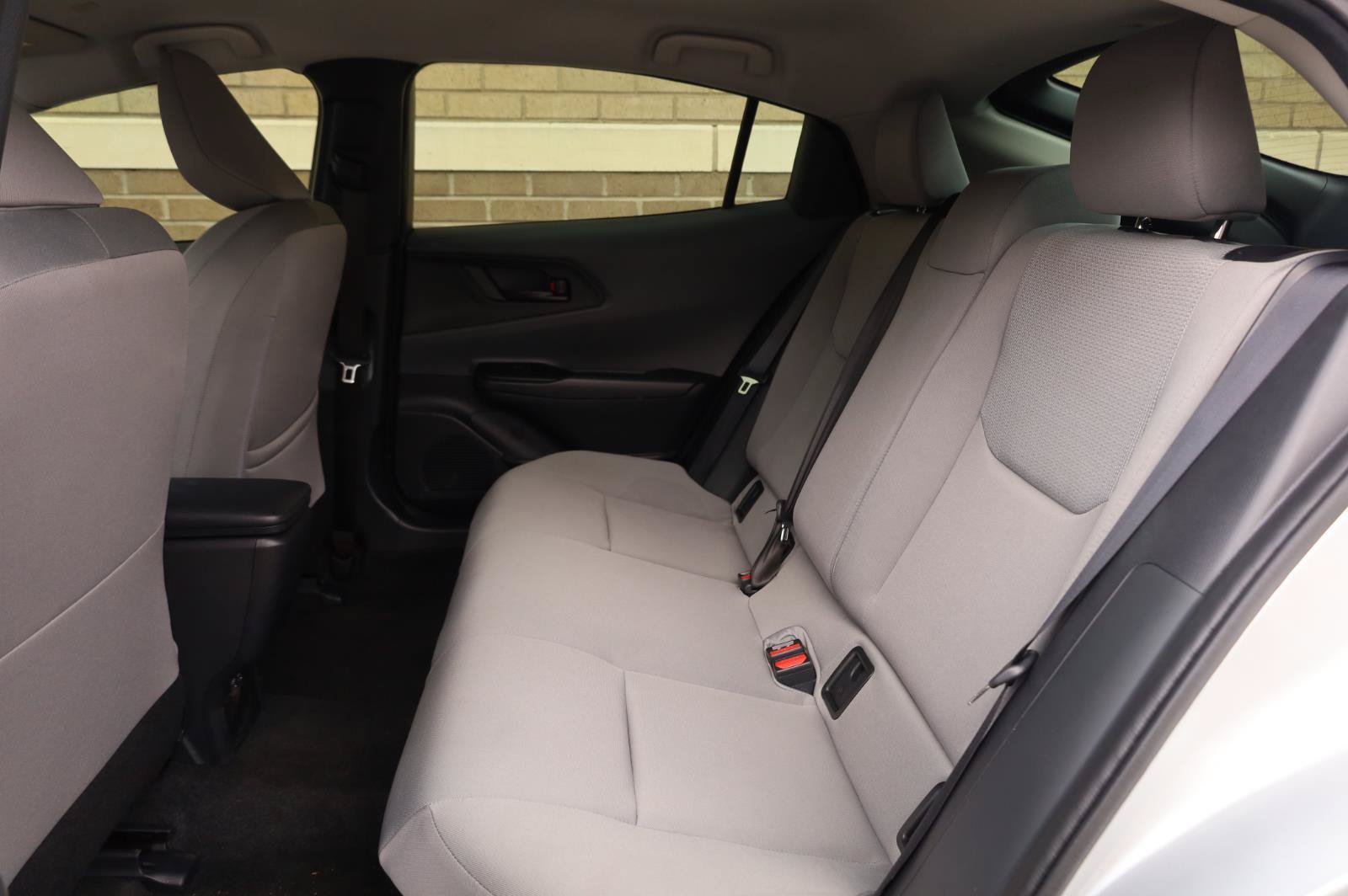 Used 2024 Toyota Prius LE FWD image 21