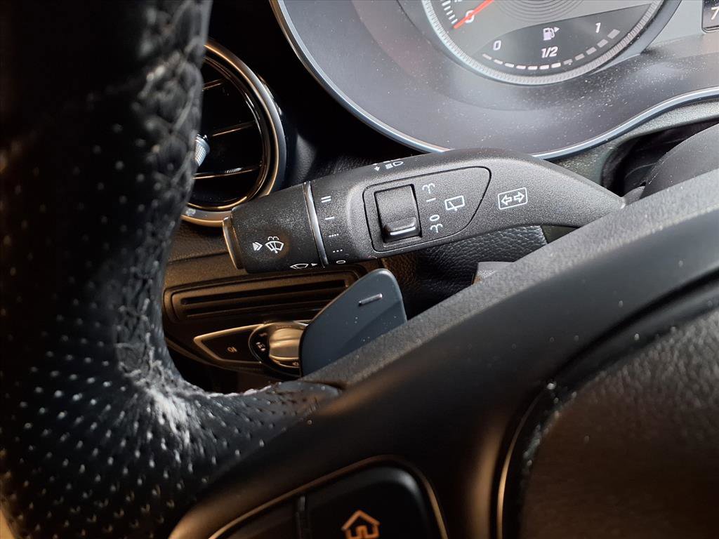 Used 2019 Mercedes-Benz GLC 350e 4MATIC image 10