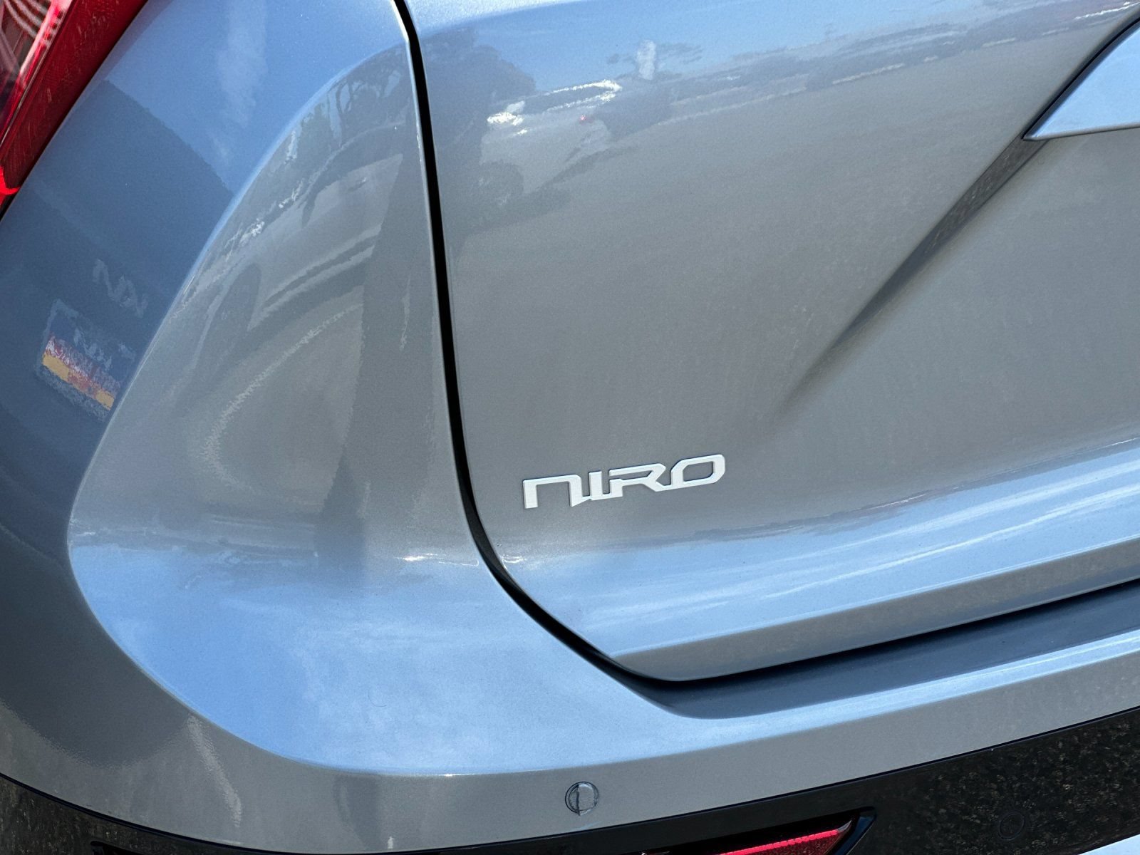 Certified 2023 Kia Niro SX Touring FWD image 37