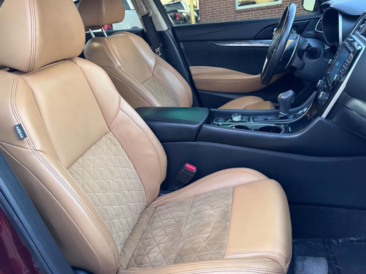 Used 2016 Nissan Maxima SR image 4