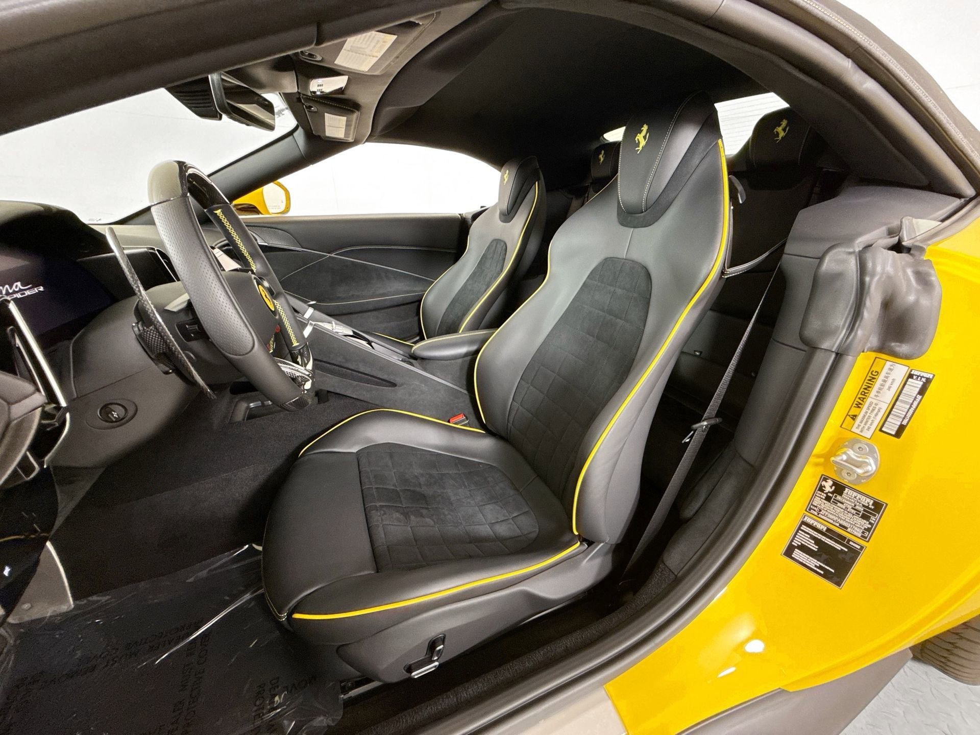 Certified 2025 Ferrari Roma Spider RWD image 79