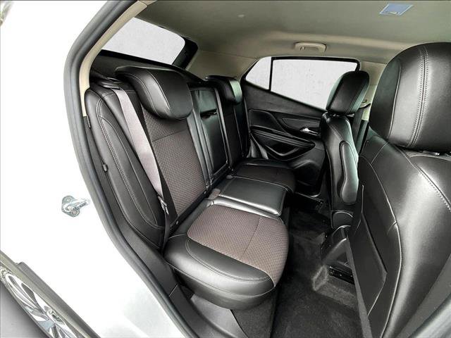 Used 2022 Buick Encore Preferred FWD image 29