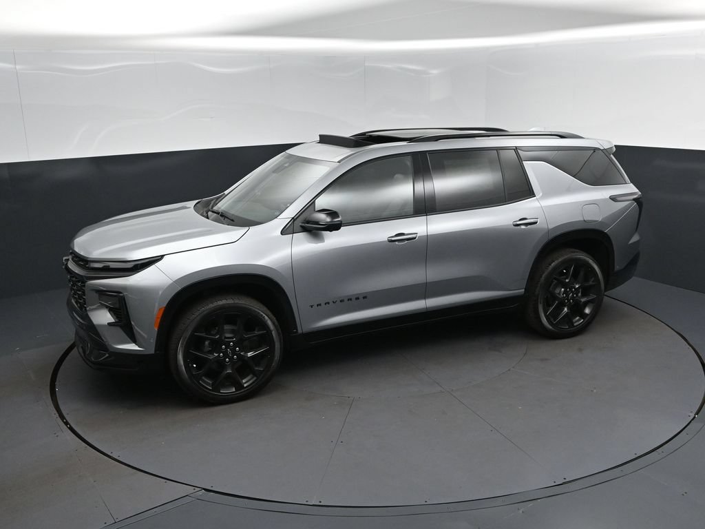 New 2026 Chevrolet Traverse RS w/ LPO, Floor Liner Package FWD image 31