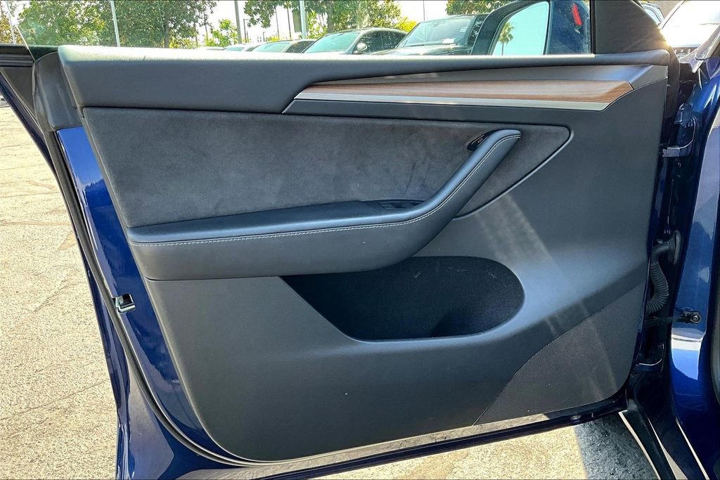 Used 2023 Tesla Model Y Long Range image 20
