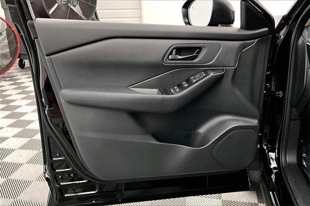 New 2026 Nissan Rogue S image 26