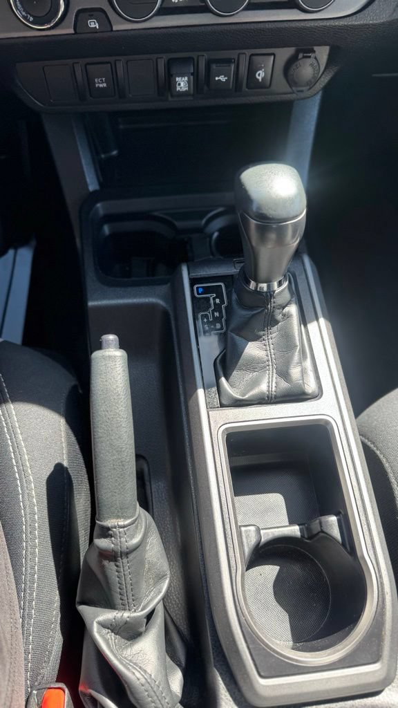 Used 2023 Toyota Tacoma TRD Off-Road AWD/4WD image 16