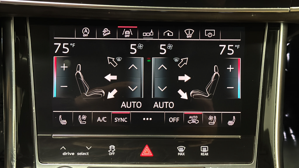 Used 2019 Audi Q8 Prestige w/ Towing Package AWD/4WD image 18
