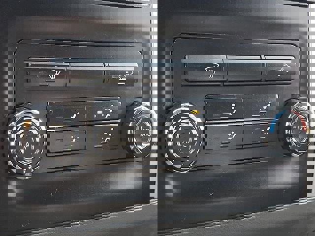 Used 2020 Nissan Frontier SV image 45