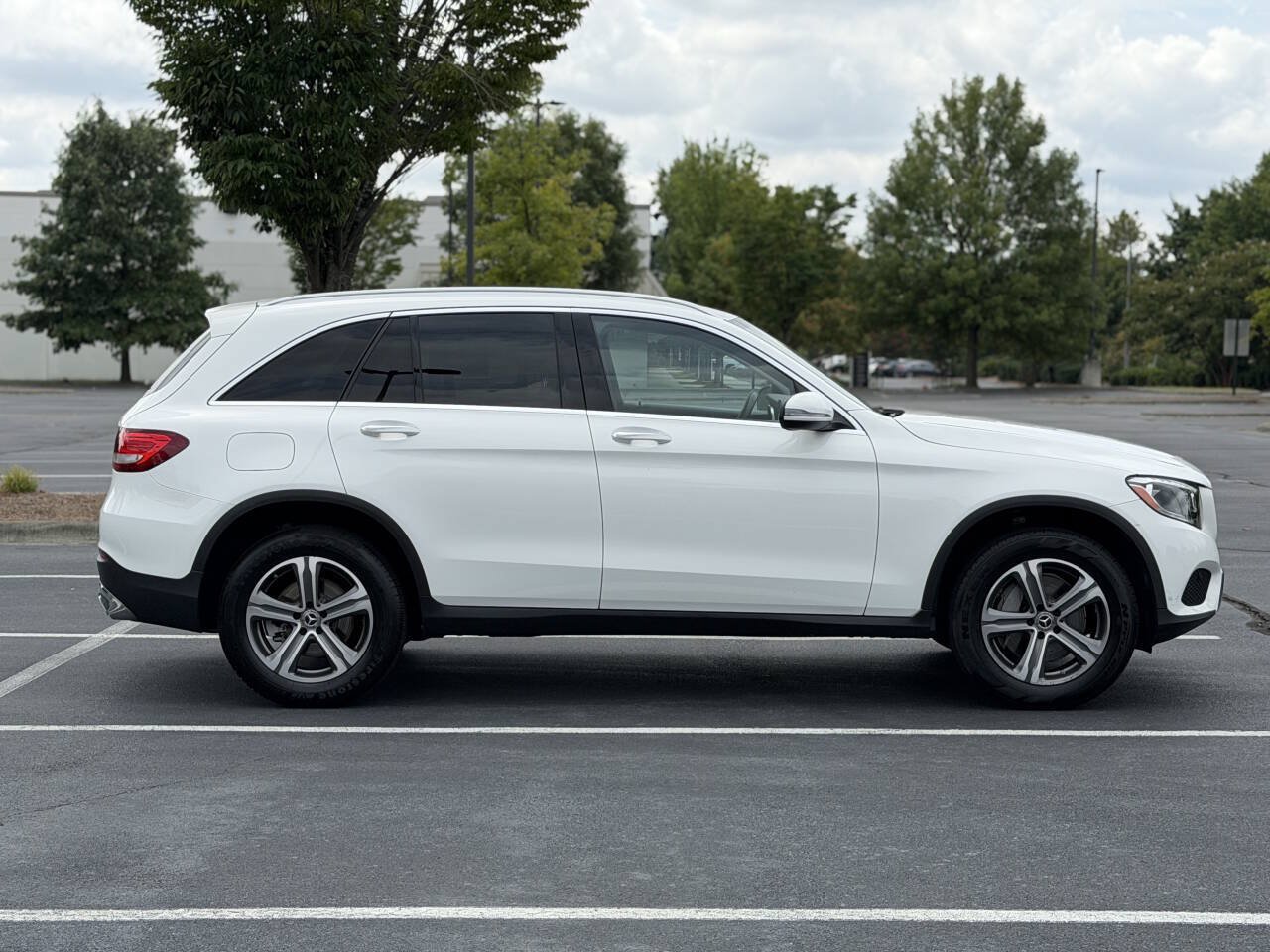 Used 2019 Mercedes-Benz GLC 300 image 9