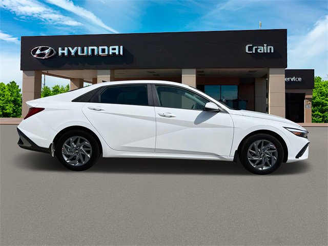 New 2025 Hyundai Elantra Blue image 9