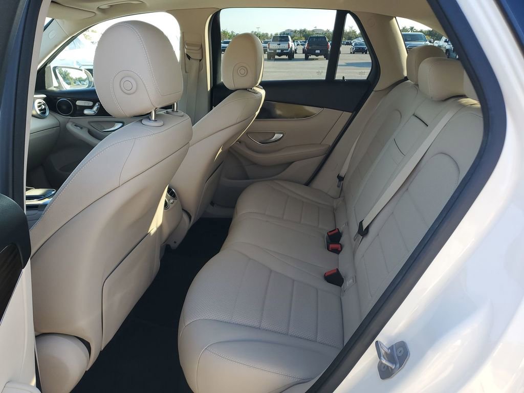 Used 2021 Mercedes-Benz GLC 300 image 23