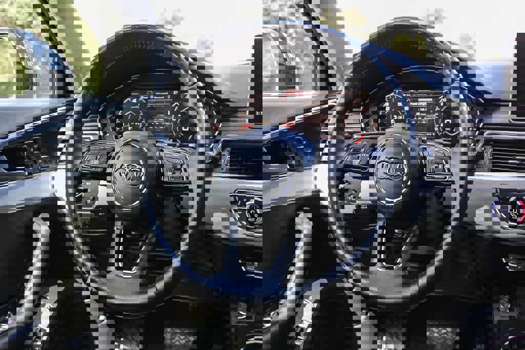 Used 2017 Audi A4 2.0T Premium Plus w/ Premium Plus Package image 11