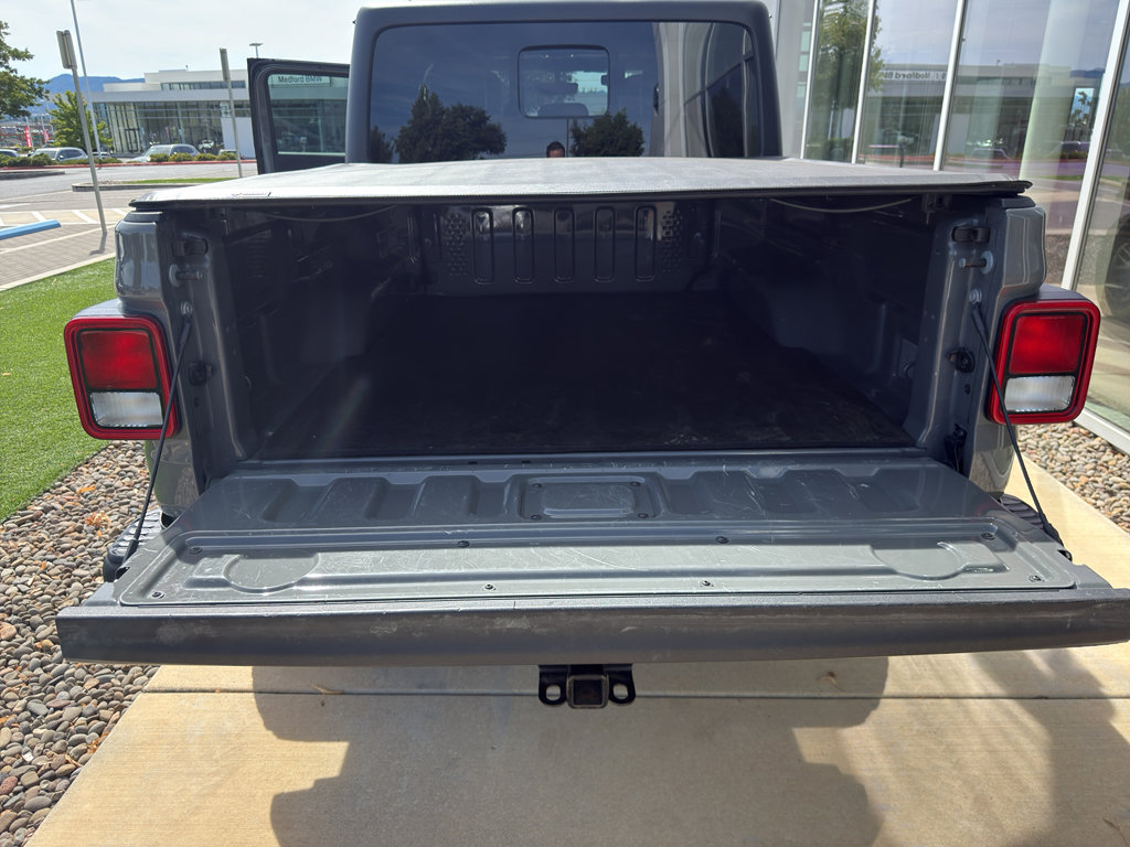 Used 2022 Jeep Gladiator Rubicon w/ Cold Weather Group image 19