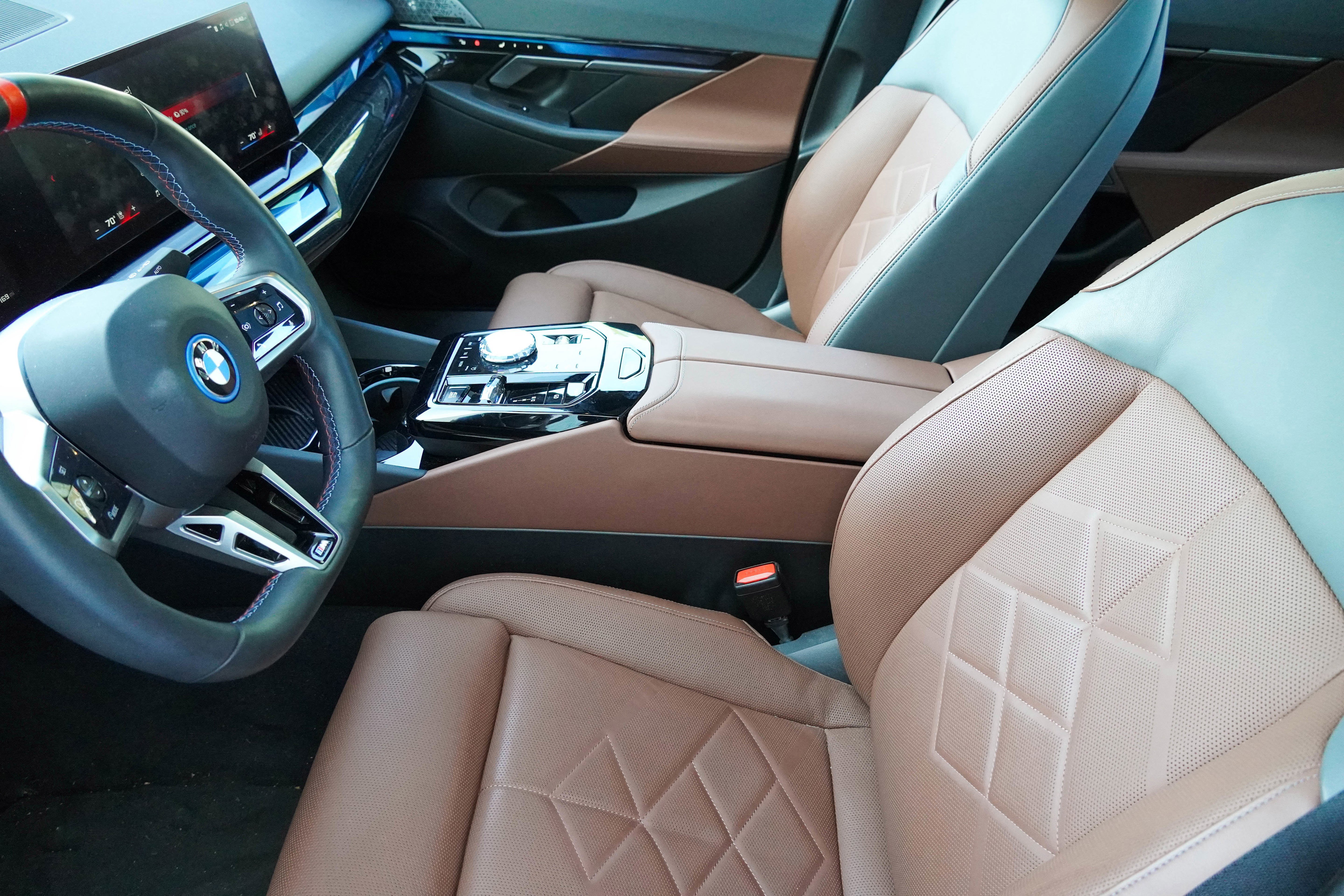 Certified 2024 BMW i5 M60 w/ Executive Package image 11