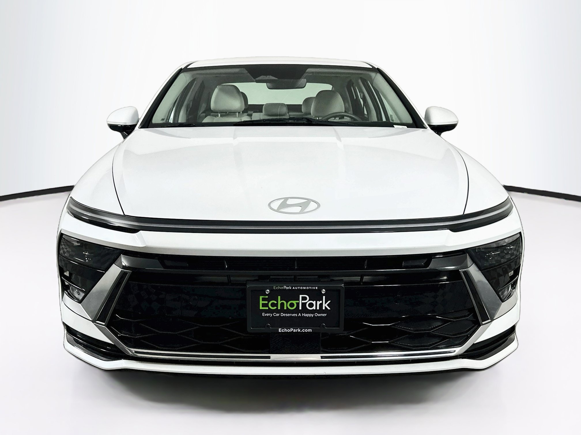 Used 2025 Hyundai Sonata SEL FWD image 2