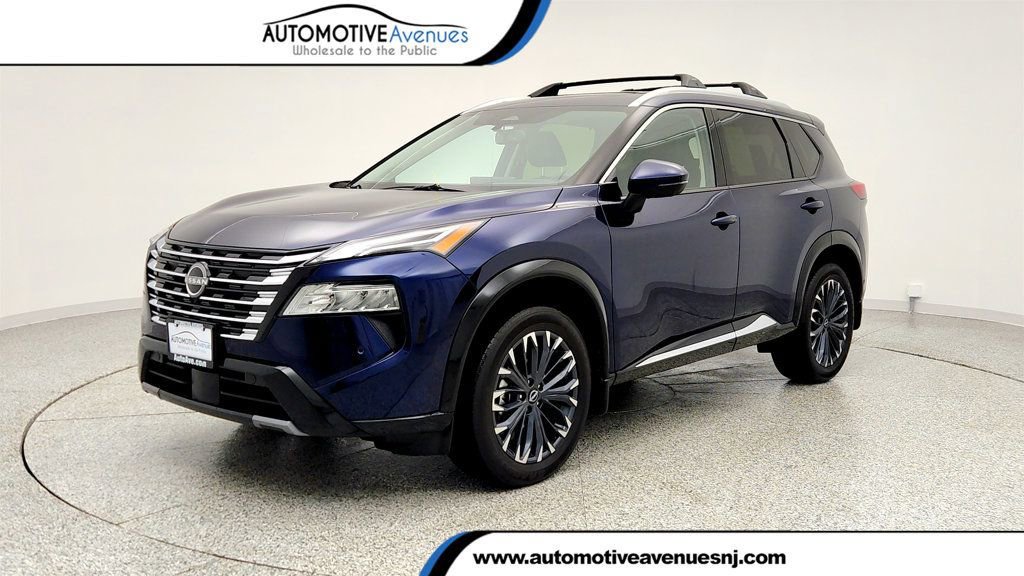 Used 2025 Nissan Rogue Platinum w/ Platinum Premium Package