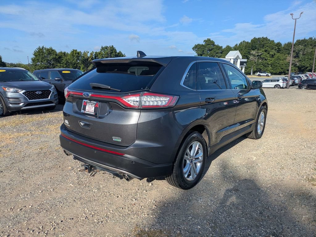 Used 2017 Ford Edge SEL w/ Equipment Group 201A FWD image 3