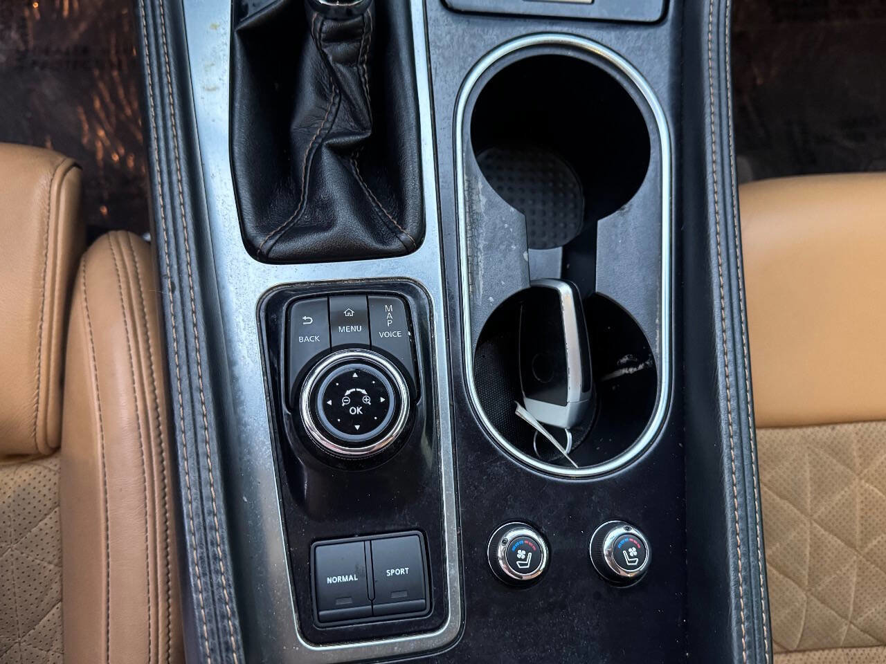 Used 2016 Nissan Maxima SR image 19