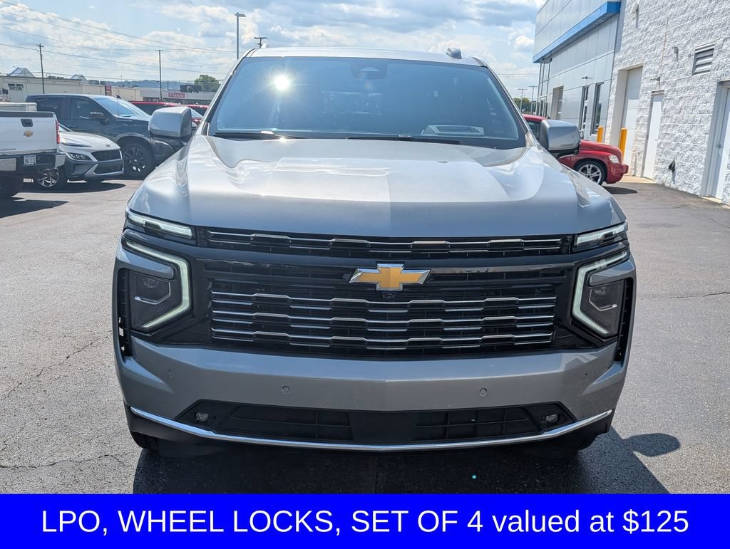 Used 2025 Chevrolet Suburban High Country AWD/4WD image 2