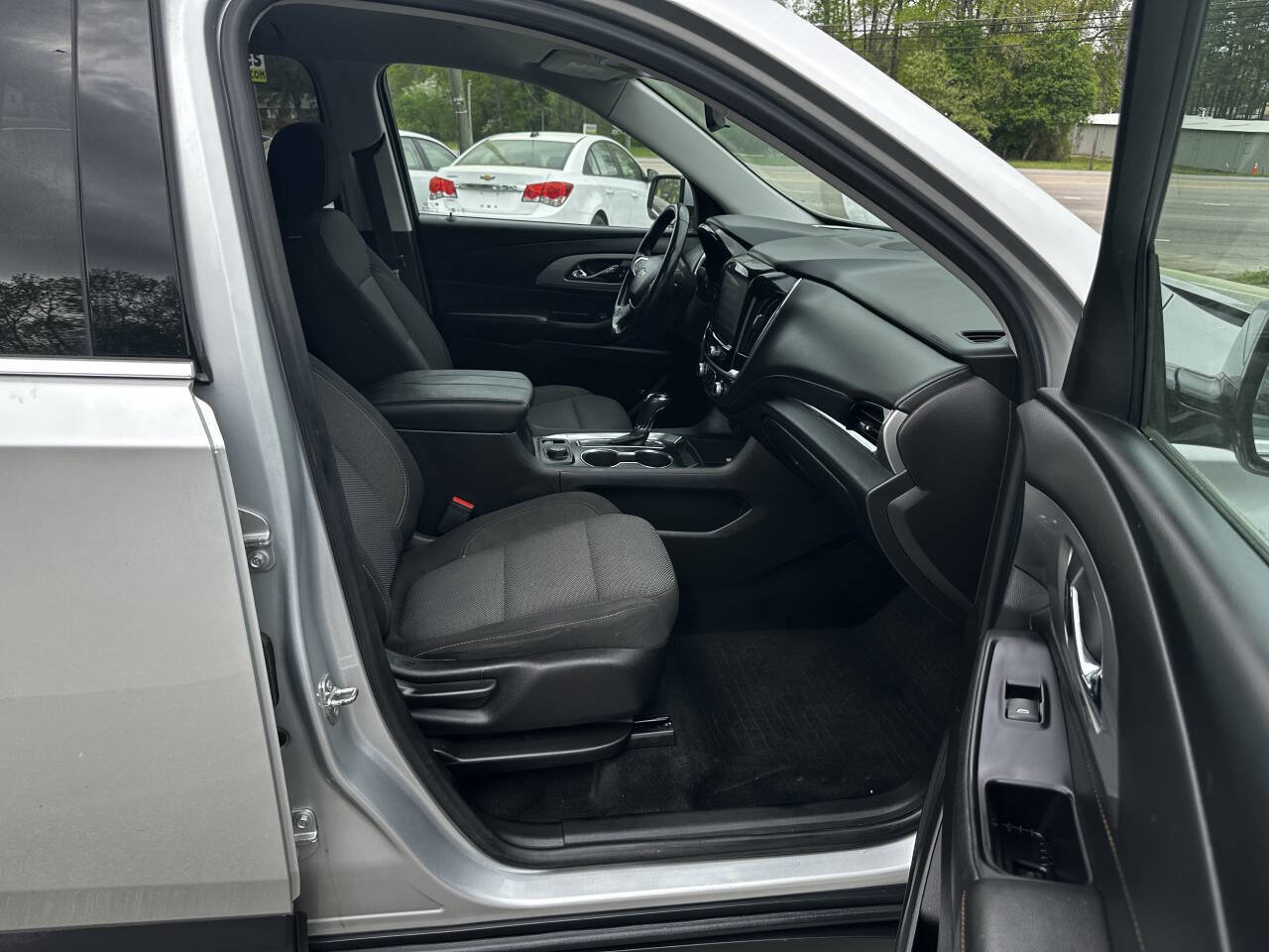 Used 2018 Chevrolet Traverse LT image 21