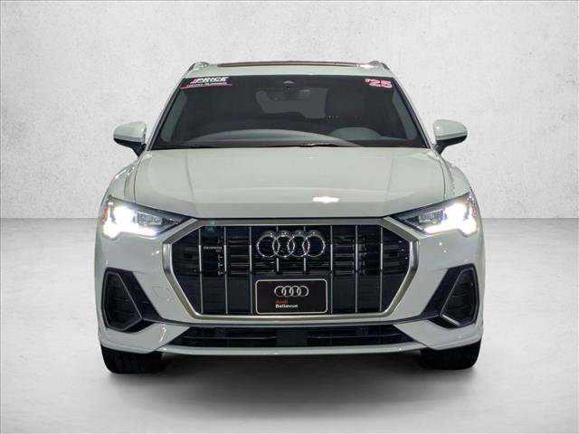 Used 2025 Audi Q3 2.0T Premium w/ Convenience Package image 2