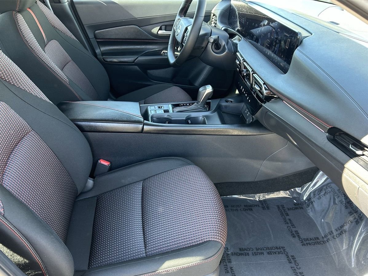 New 2026 Nissan Sentra SR FWD image 12