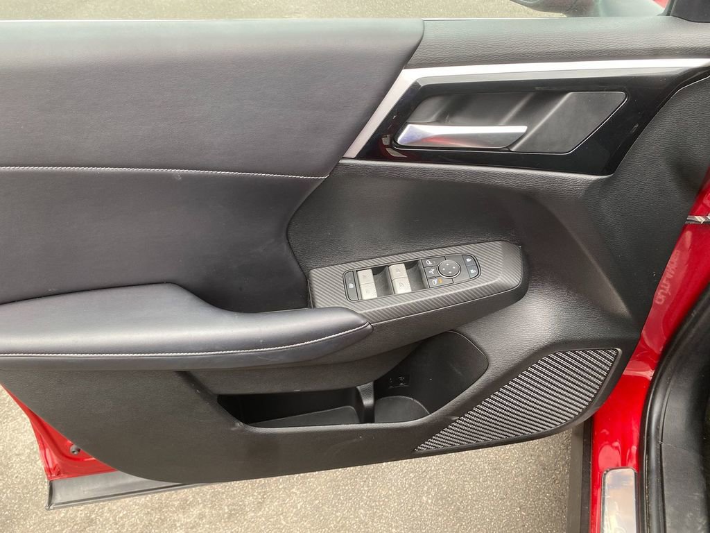 Used 2023 Mitsubishi Outlander SE image 11