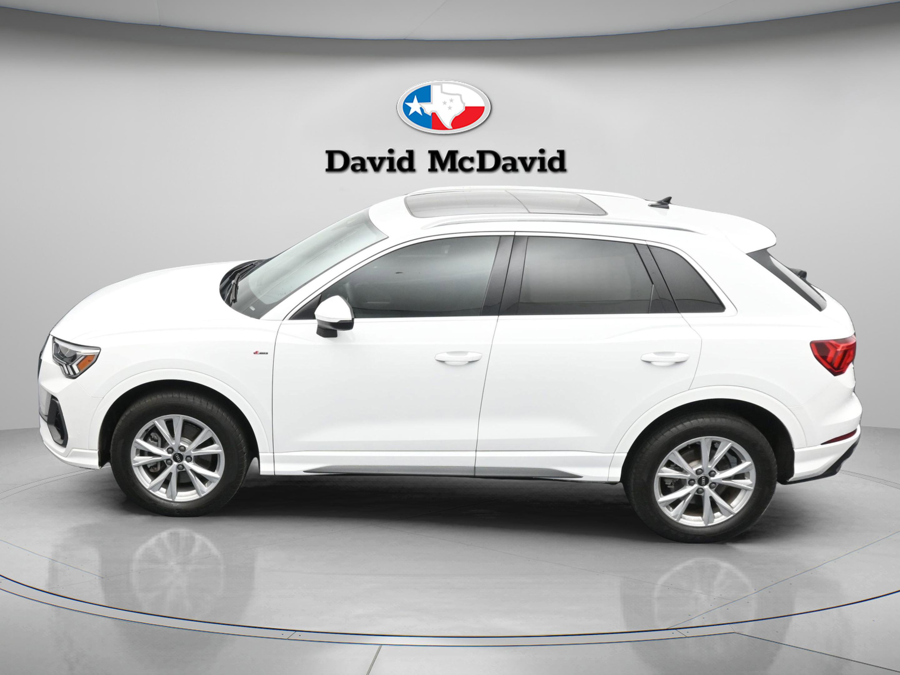 Used 2023 Audi Q3 2.0T Premium w/ Convenience Package AWD/4WD image 39