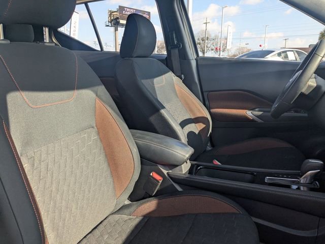 Used 2024 Nissan Kicks SR image 35