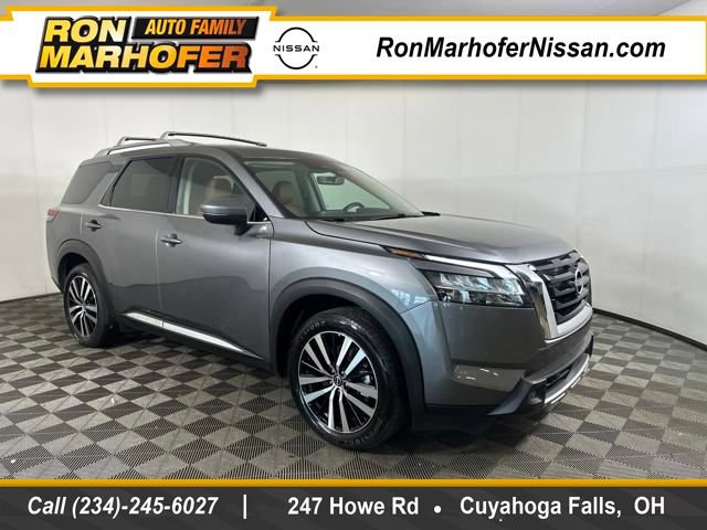 Used 2023 Nissan Pathfinder Platinum w/ Cargo Package image 1
