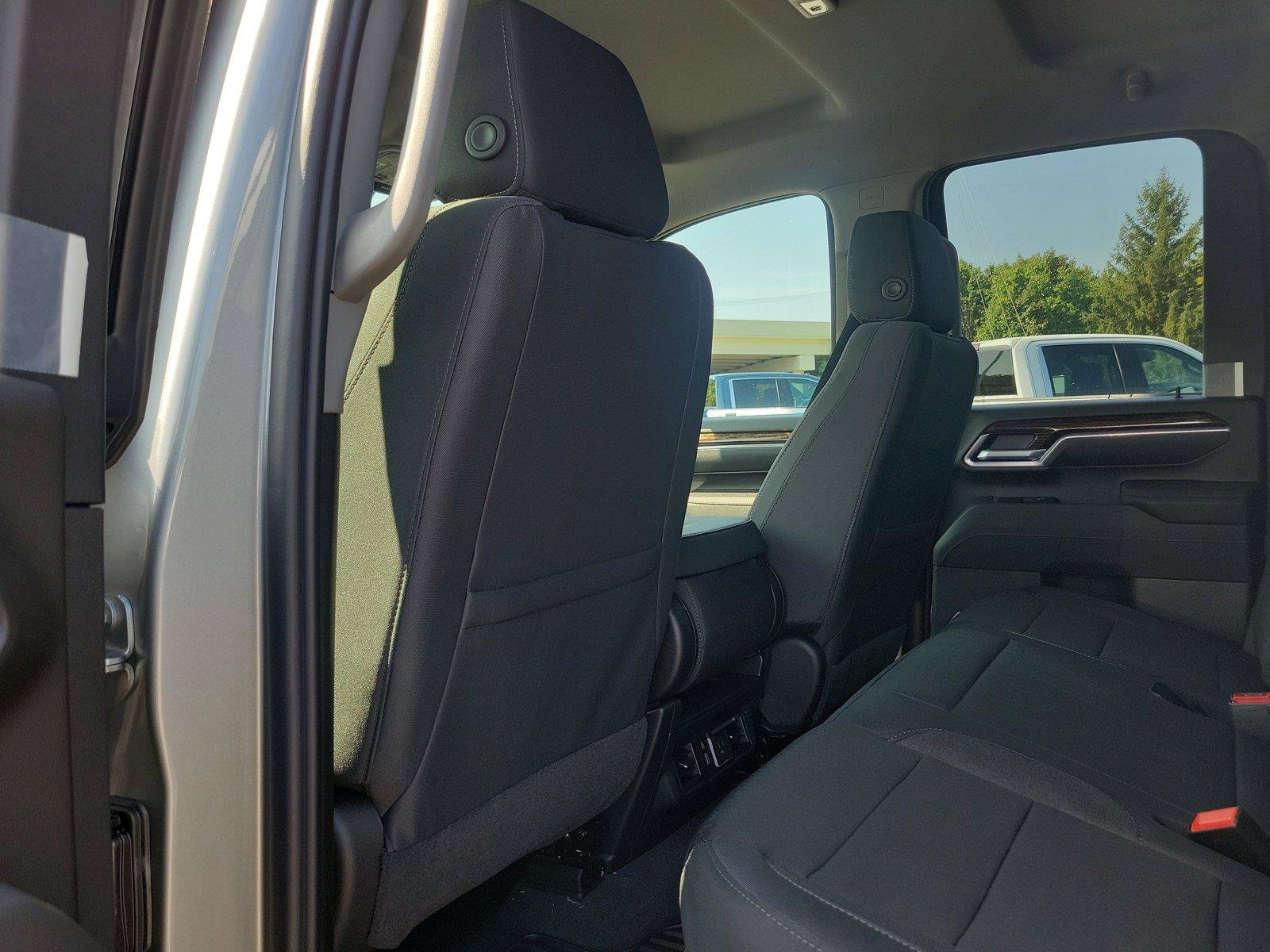 New 2026 GMC Sierra 2500 SLE w/ SLE Value Package; AWD/4WD image 16