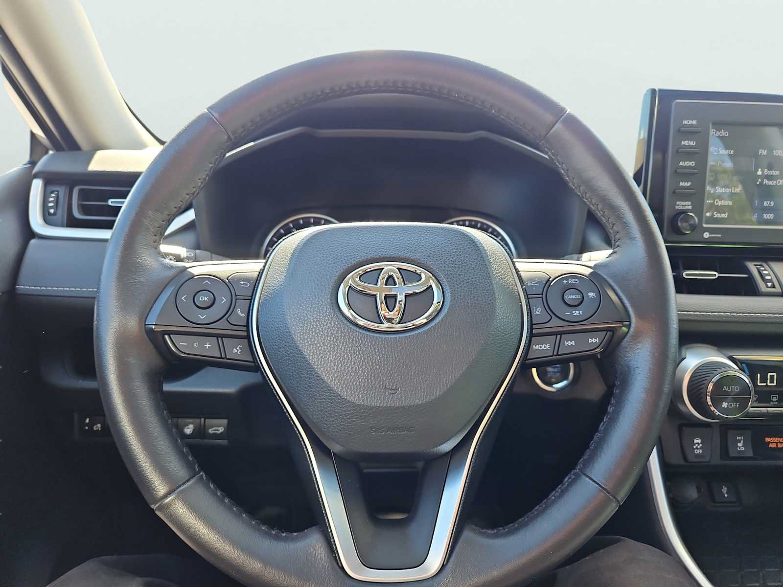 Used 2021 Toyota RAV4 XLE Premium AWD/4WD image 24