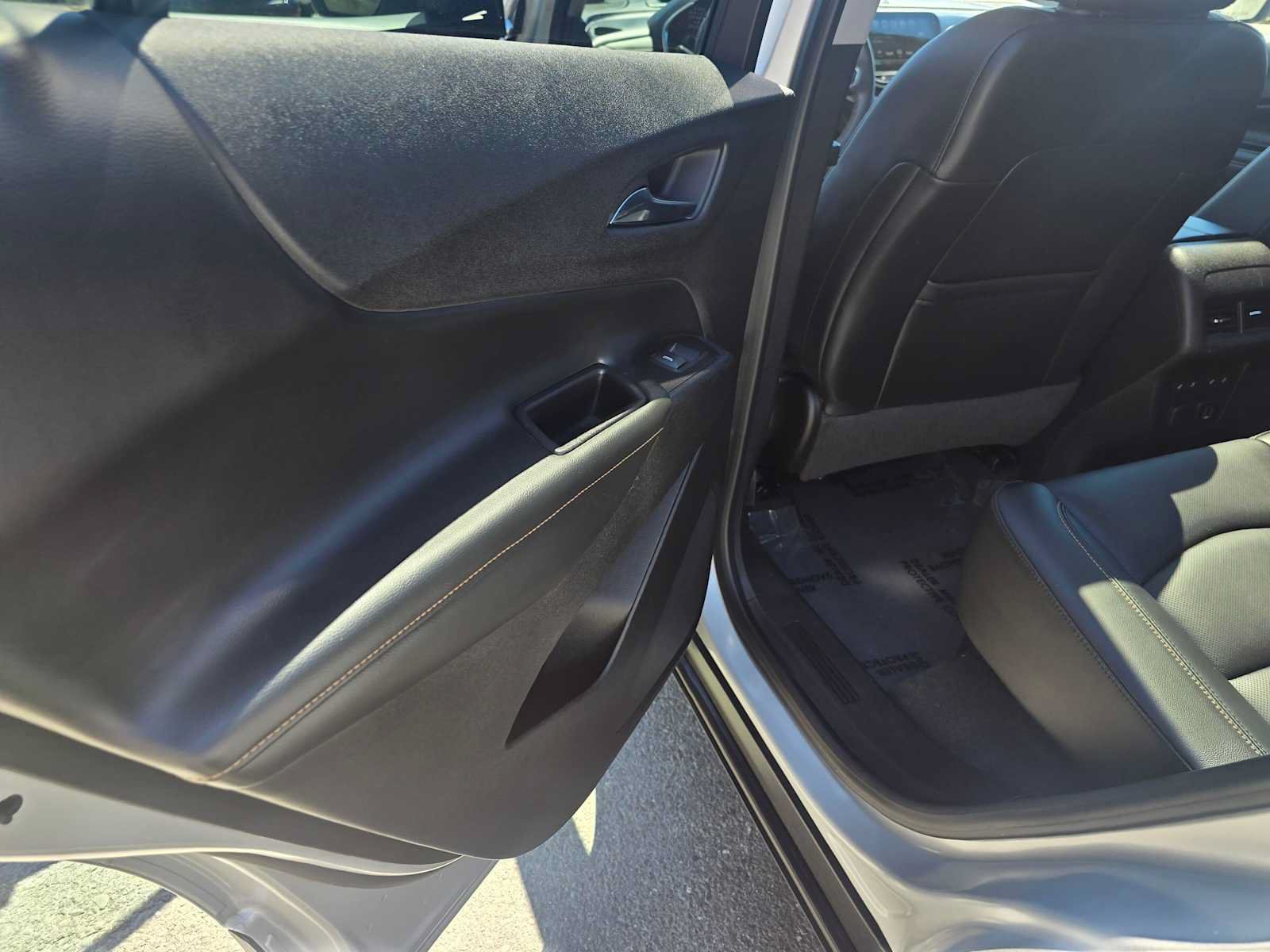 Used 2018 Chevrolet Equinox Premier AWD/4WD image 16