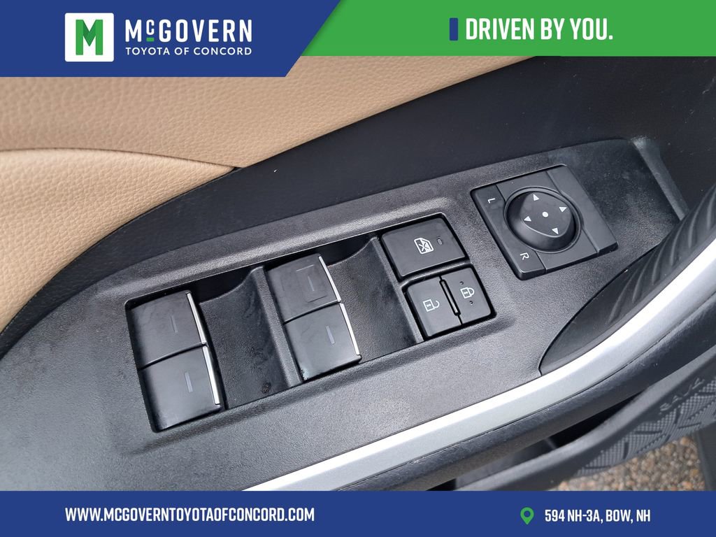Used 2025 Toyota RAV4 XLE Premium image 12