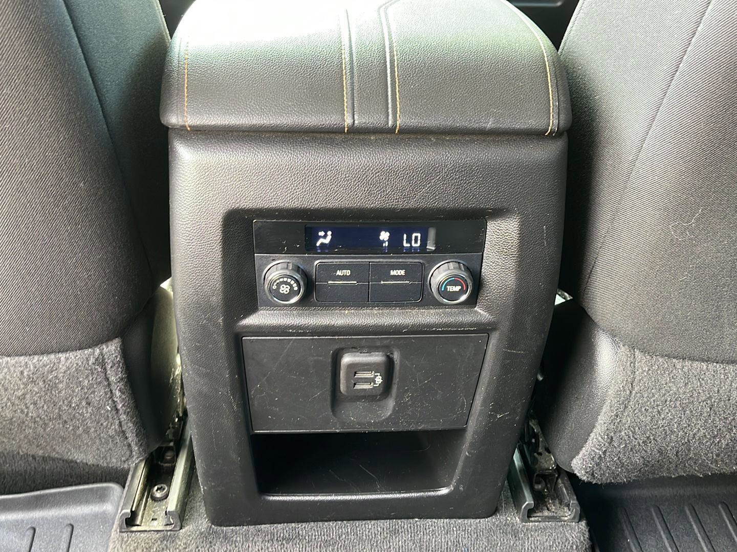 Used 2020 Chevrolet Traverse LT image 12