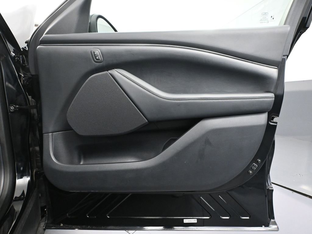 Used 2021 Ford Mustang Mach-E Select image 44