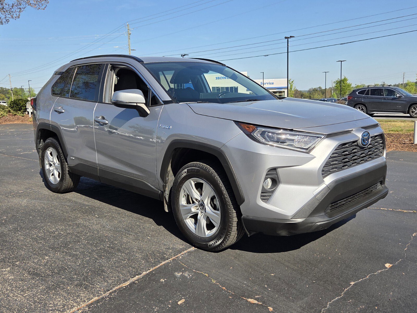 Used 2019 Toyota RAV4 XLE image 1