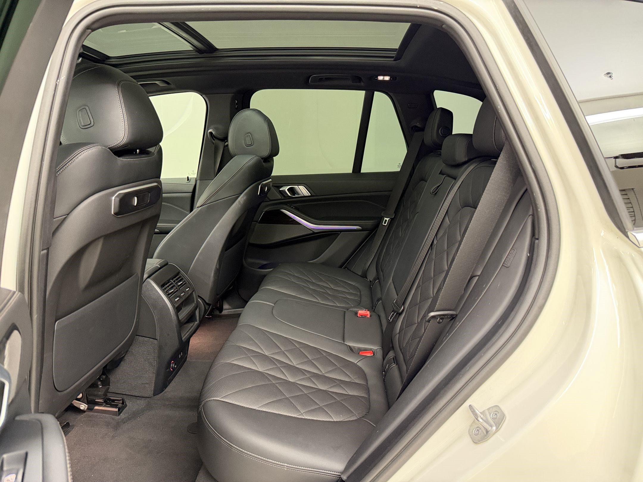 Used 2024 BMW X5 sDrive40i w/ Parking Assistance Package RWD image 23