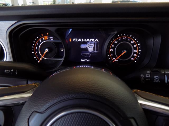 Certified 2024 Jeep Wrangler Unlimited Sahara w/ Technology Group AWD/4WD image 16