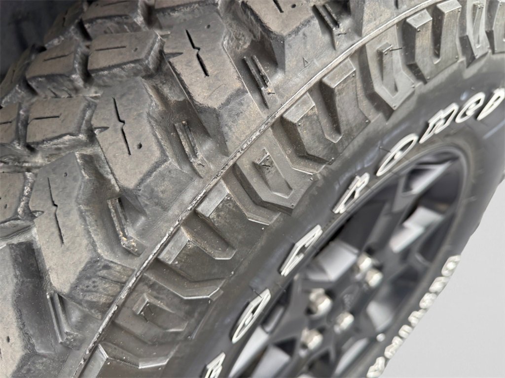 Certified 2023 Jeep Gladiator Willys image 19