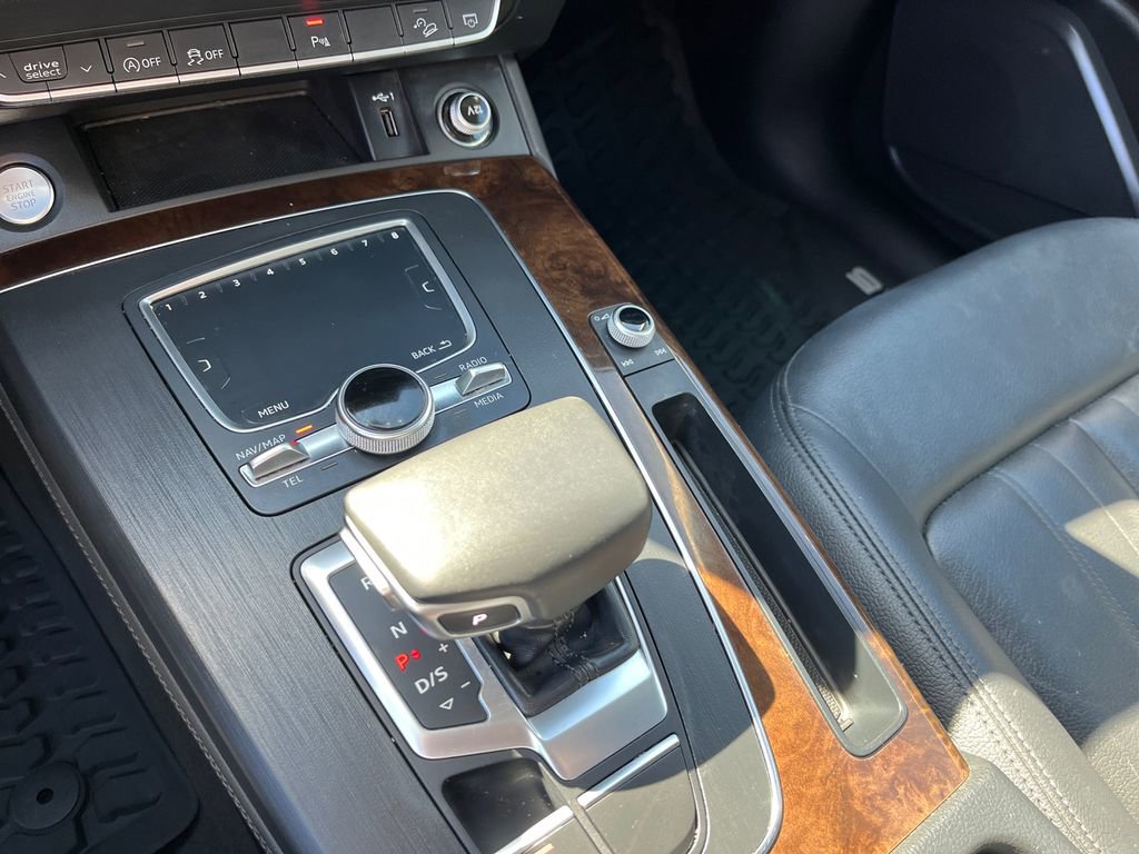 Used 2020 Audi Q5 2.0T Premium Plus w/ Premium Plus Package AWD/4WD image 18