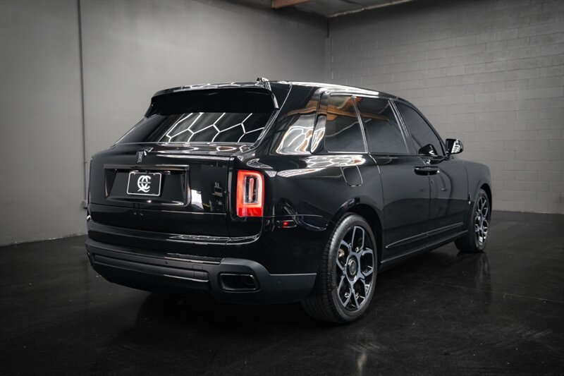 Used 2023 Rolls-Royce Cullinan Black Badge w/ Dark Exterior Package AWD/4WD image 9