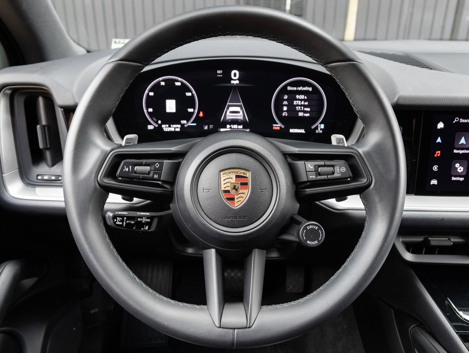 Certified 2025 Porsche Cayenne image 13