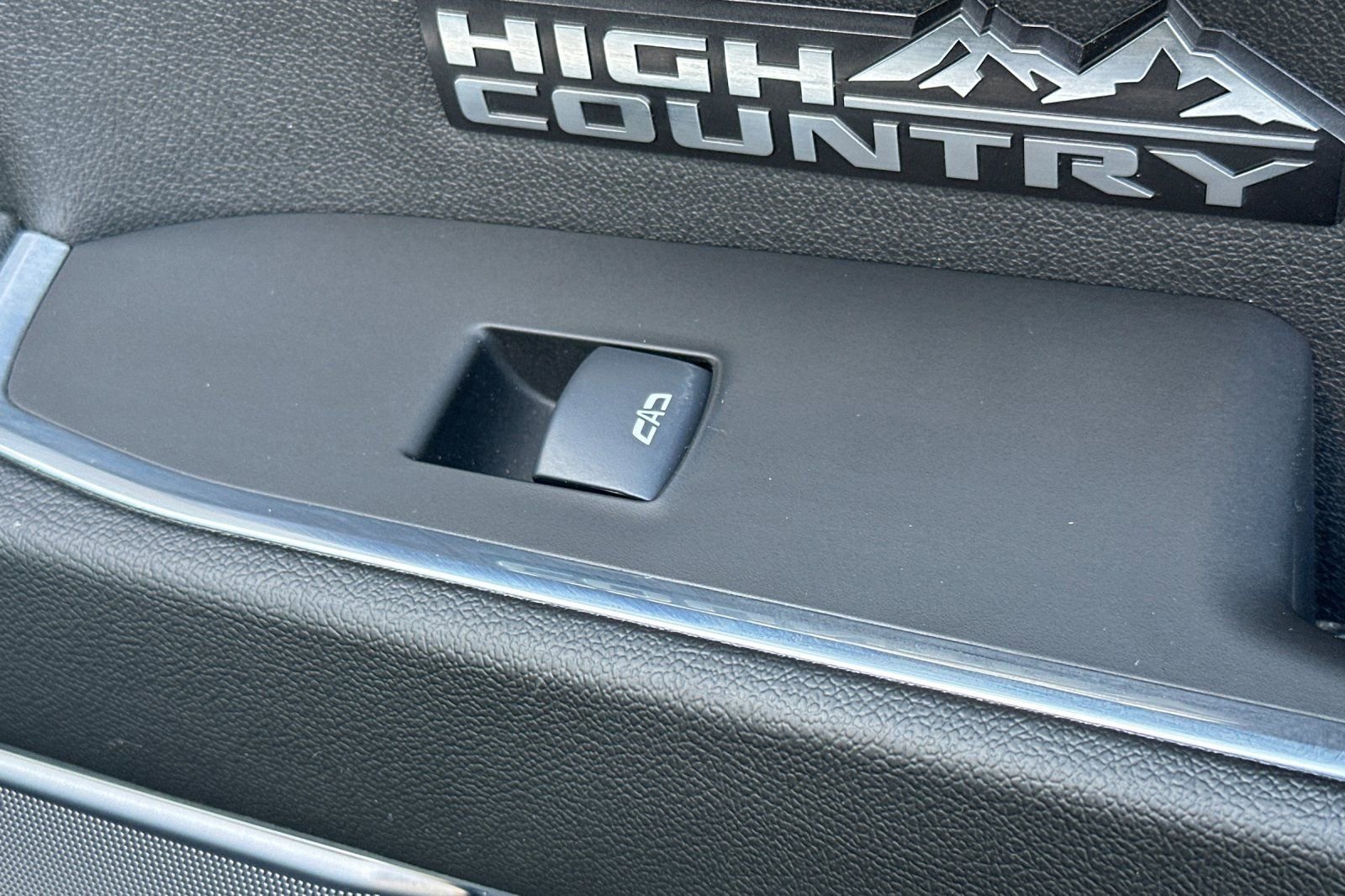 Certified 2025 Chevrolet Silverado 1500 High Country w/ Midnight Edition image 21