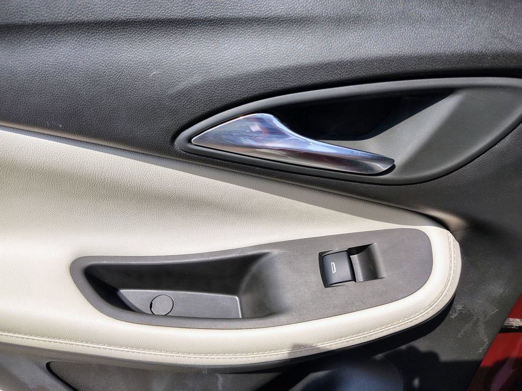 Used 2024 Buick Encore GX Avenir w/ Avenir Technology Package AWD/4WD image 40