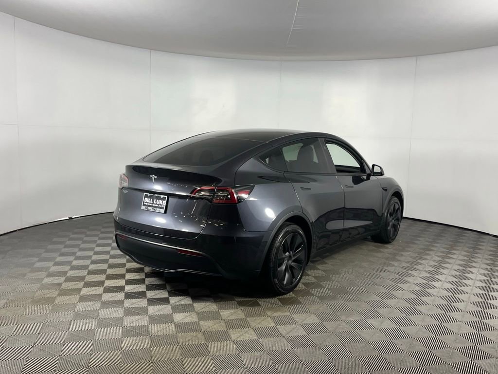 Used 2025 Tesla Model Y Long Range image 3