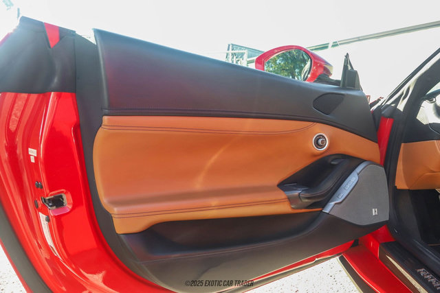 Used 2019 Ferrari Portofino image 28