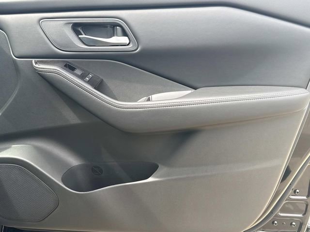 New 2026 Nissan Rogue SV FWD image 15