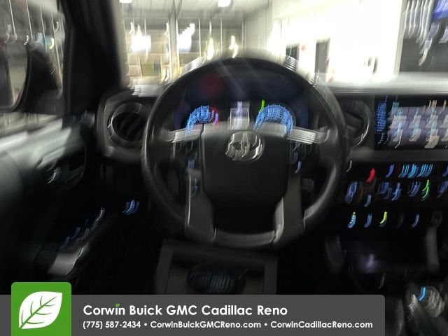 Used 2016 Toyota Tacoma TRD Off-Road w/ Premium & Technology Package AWD/4WD image 33